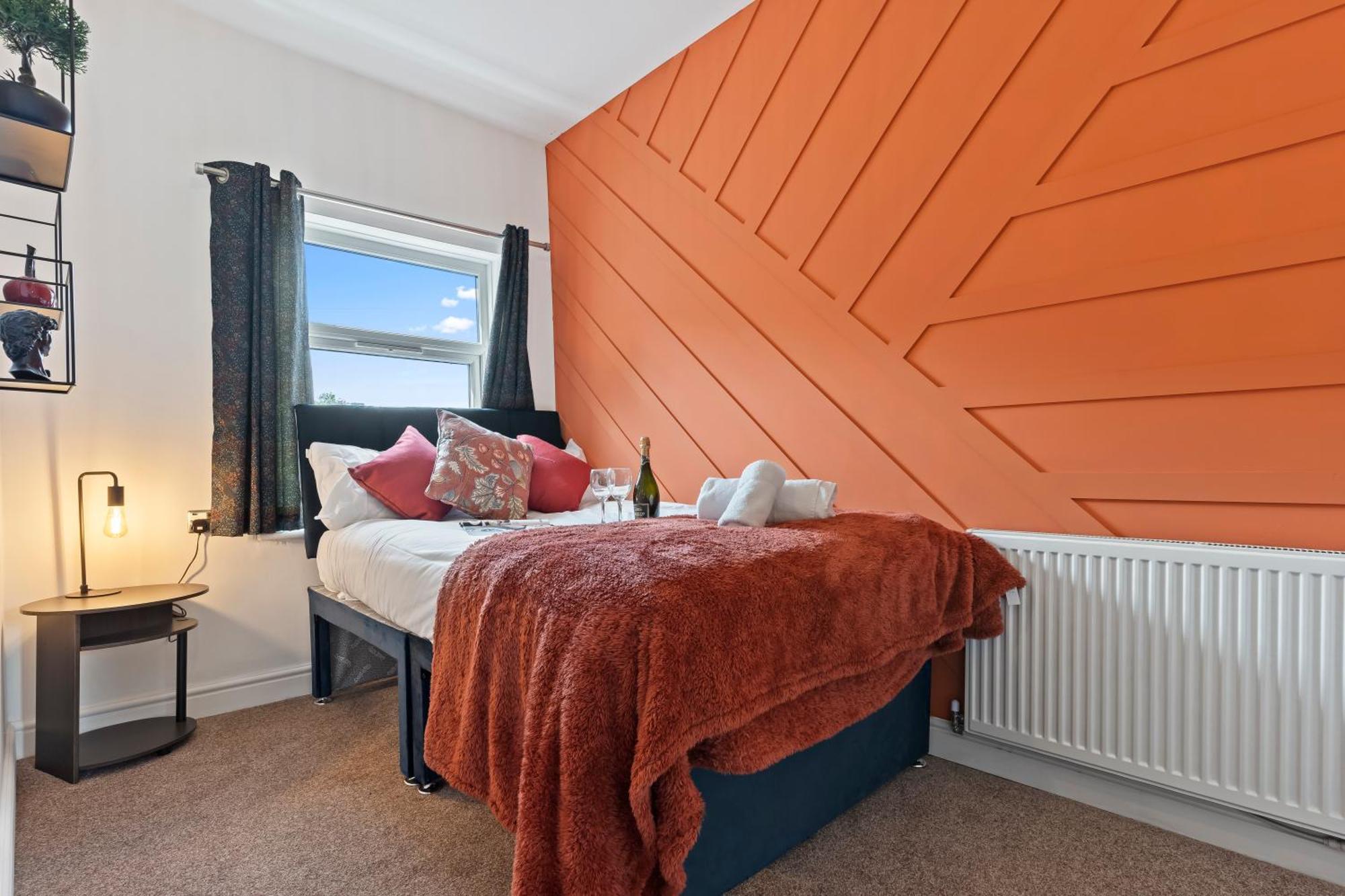 4 Bedroom, 2 Bath In Newcastle Town Centre Exterior photo
